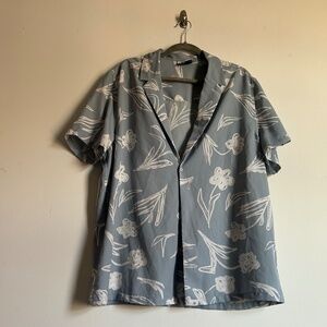 Men’s Large short sleeve